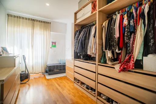 Fully Renovated 3-Bedroom Apartment in a Building with 2 Elevators