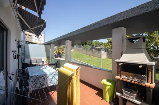 Apartamento T3 com Terraço