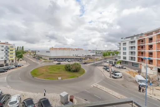 Apartamento T2 com Elevador e Parqueamento no Montijo