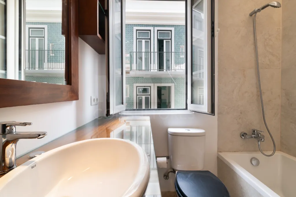 T3+2 Spacious and Bright Bedroom Apartment with Unique Charm in Estrela | Designed by Cassiano Branco