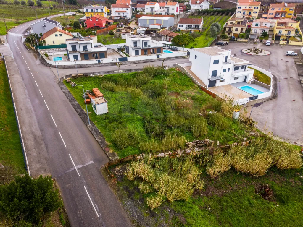 Moradia Térrea em Construção na Vermelha, Cadaval