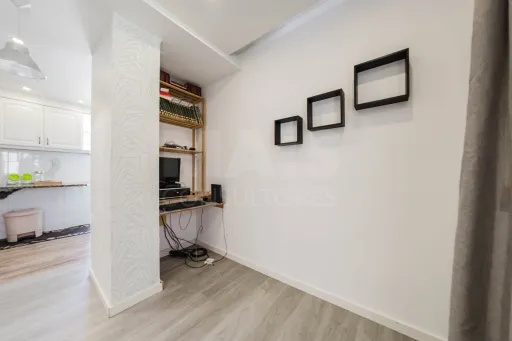 Apartamento T3 c/ terraço privado