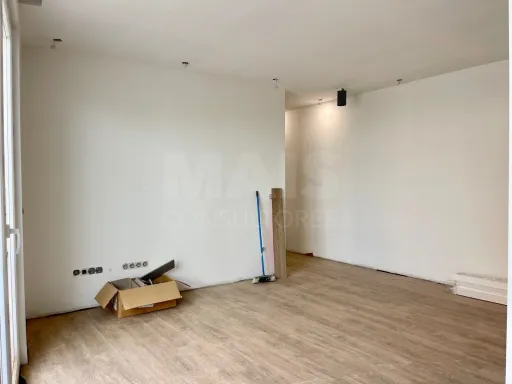 Último T3 na fase de acabamentos, com Varanda Privativa de 32 m² + Garagem | Lourinhã