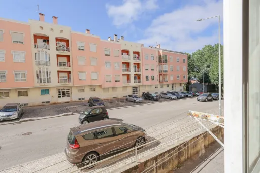 One-bedroom apartment with a fireplace, balcony, and storage room — Agualva-Cacém, Anta area