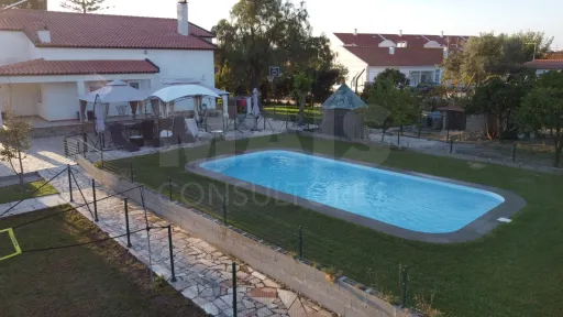 Quinta T5 com Piscina em Samora Correia