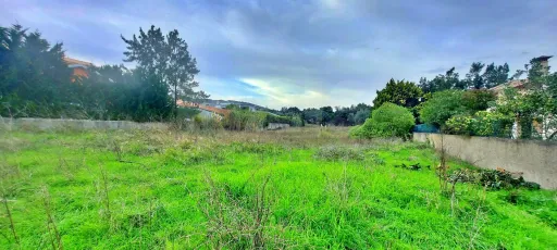 Terreno c/ Projeto Arq. Contemporânea na Beloura Sintra