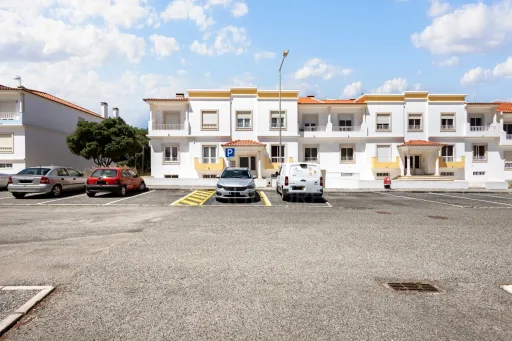 Luxury 3-bedroom apartment with garage and private terrace