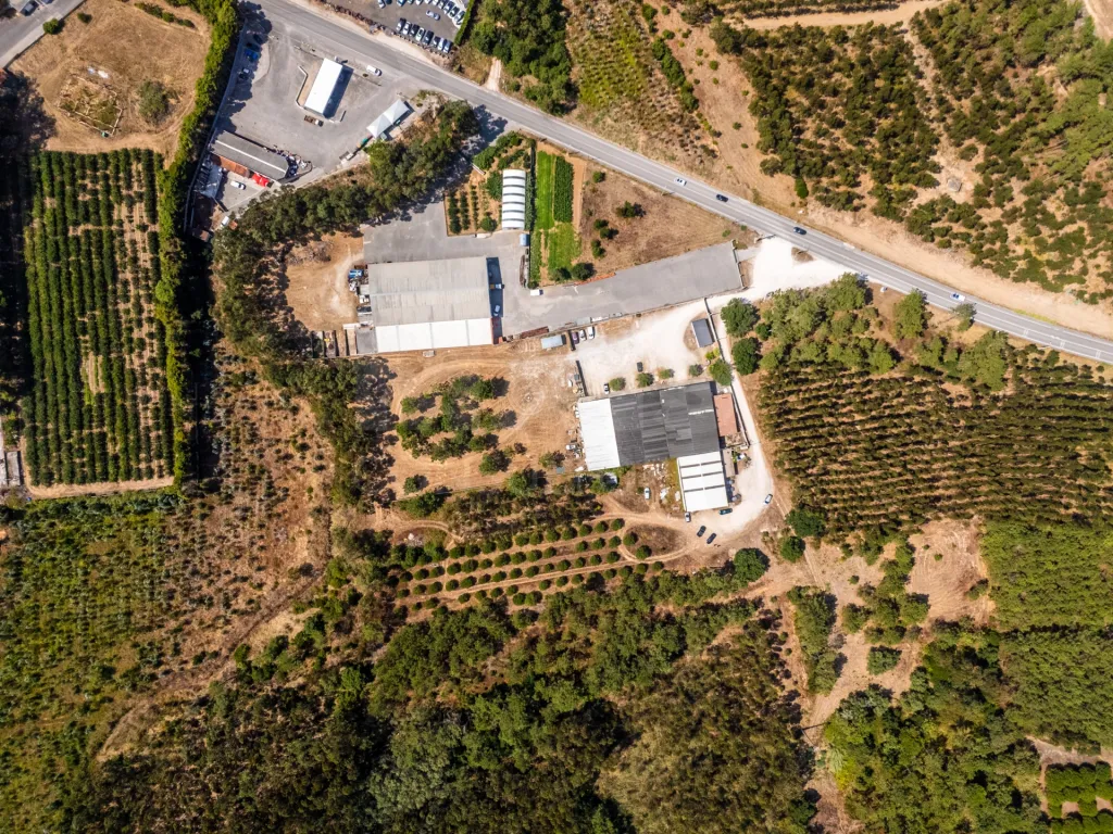 Terreno com 7950m2, perto das praias da Nazaré e São Martinho do Porto