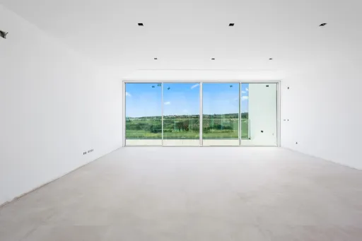 Moradia térrea T4 em terreno de 2 hectares no Carvalhal