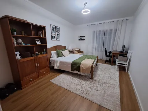 Partially Renovated 2-Bedroom Apartment in Turquel with Garage and Elevator