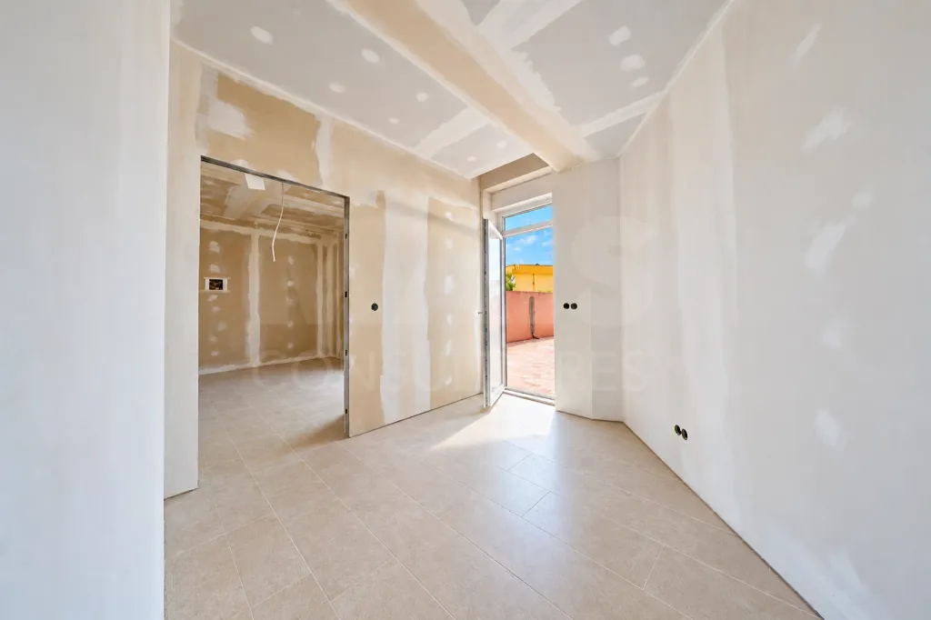 Apartamento T1+1 Renovado com Terraço, Conforto e Qualidade | Peniche