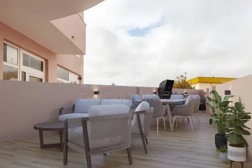 Renovated 1-Bedroom + 1 Apartment with Terrace, Comfort, and Quality | Peniche