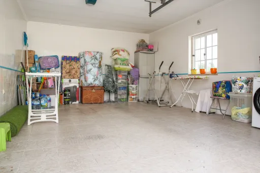 Moradia T2+1, em Sapataria, Sobral de Monte Agraço