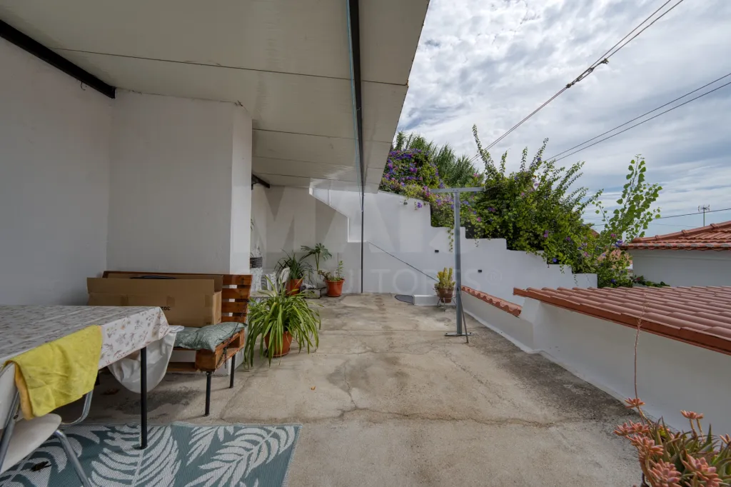 Moradia T3 renovada centro de Coruche