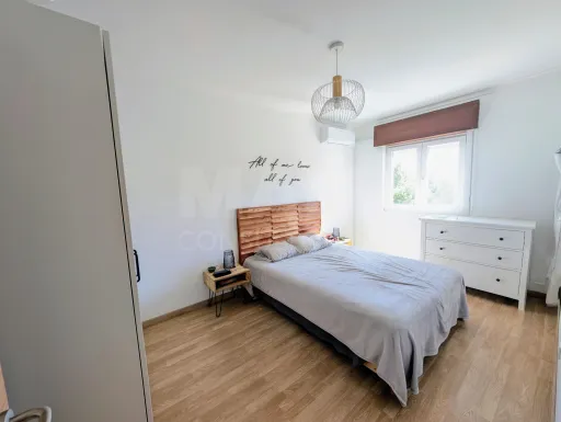 T2 com ar-condicionado, remodelado em  Alhandra junto á Quinta da Cruz de Pau.