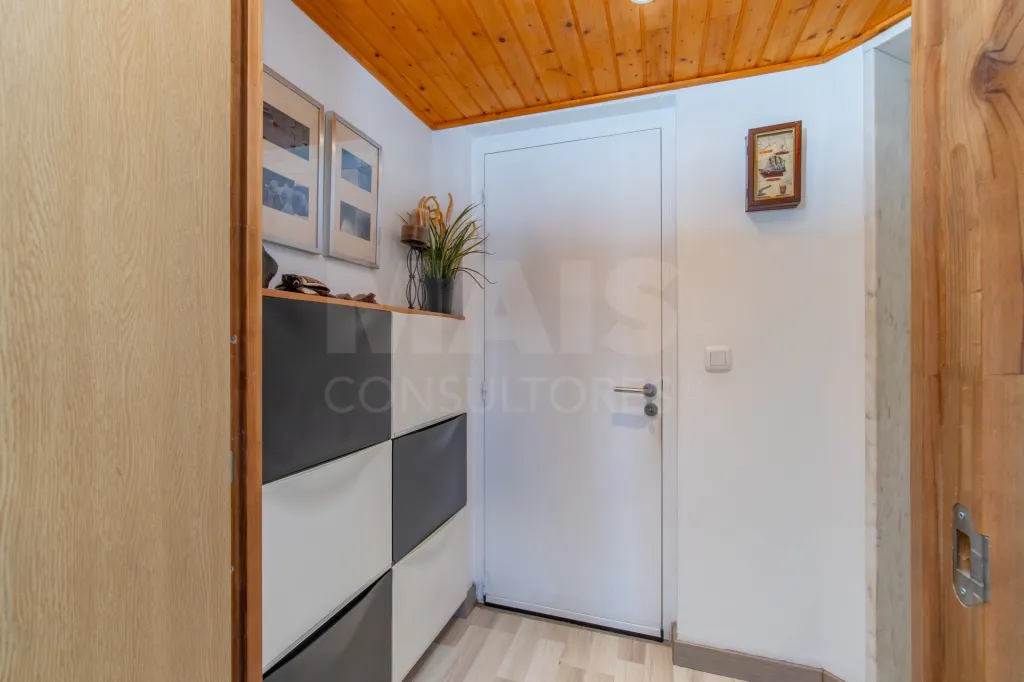 Moradia T2+2 totalmente remodelada com piscina aquecida no Porto Alto