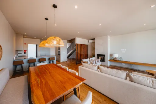 Moradia Geminada T3 Duplex – TownHouse