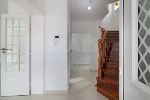 Moradia Isolada T4 Renovada — Abuxarda / Alvide, Cascais