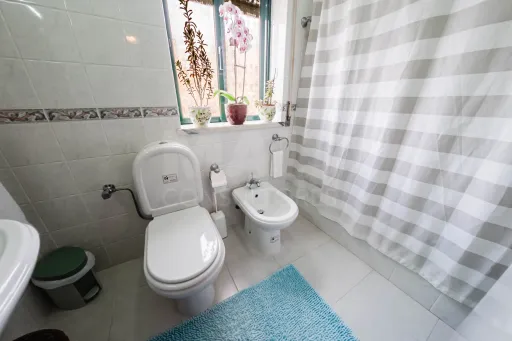 Apartamento T3 na Encosta do Sol — Espaço, Conforto e Excelente Exposição Solar