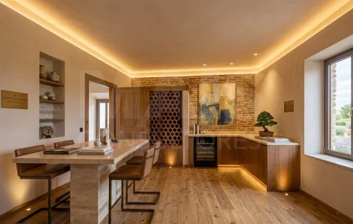 Moradia Térrea para Reabilitar com Terreno, Vista Mar e Vista Sítio da Nazaré – Bairro, Alcobaça