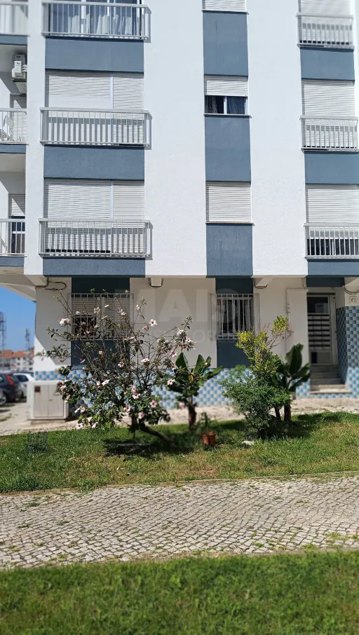 T2 Seixal com dois elevadores