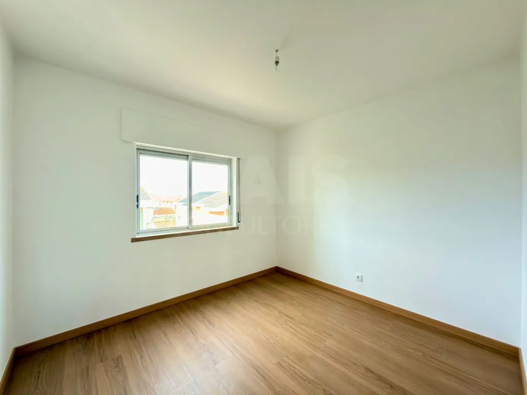 Apartamento T2  / 2 andar esquerdo
