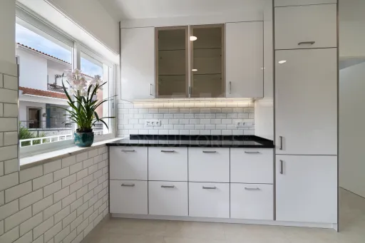 Moradia Isolada T4 Renovada — Abuxarda / Alvide, Cascais