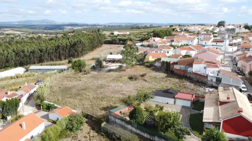 Building plot 1 - Marteleira (center)