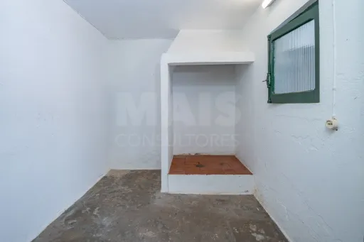 Moradia T3 com espaço exterior no centro de Salvaterra de Magos