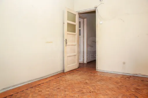 2 bedroom apartment with soul in Damaia de Cima