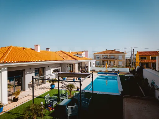 Moradia T3 (Térrea) com Piscina - Nadadouro
