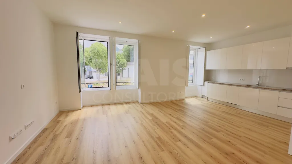 Fully Renovated 3-Bedroom Apartment | Downtown Lourinhã | Modernity, Comfort, and Elegance