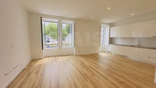 Fully Renovated 3-Bedroom Apartment | Downtown Lourinhã | Modernity, Comfort, and Elegance