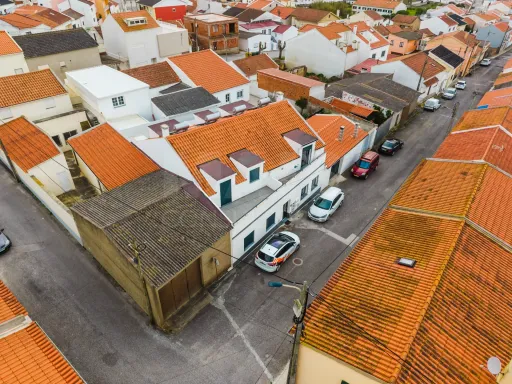 Apartamento T1 com 2 terraços