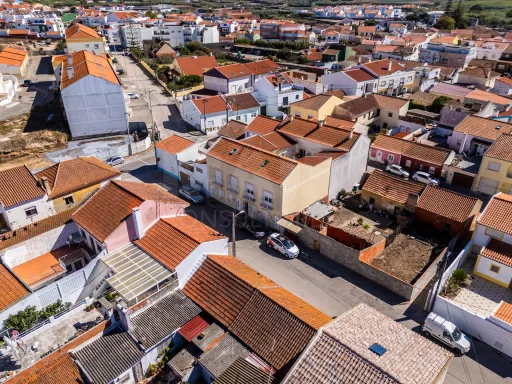 1 Bedroom Apartment with Backyard in Ferrel - Excellent Investment Opportunity