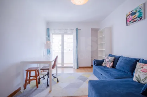 3-Bedroom Apartment in Quinta da Cutileira