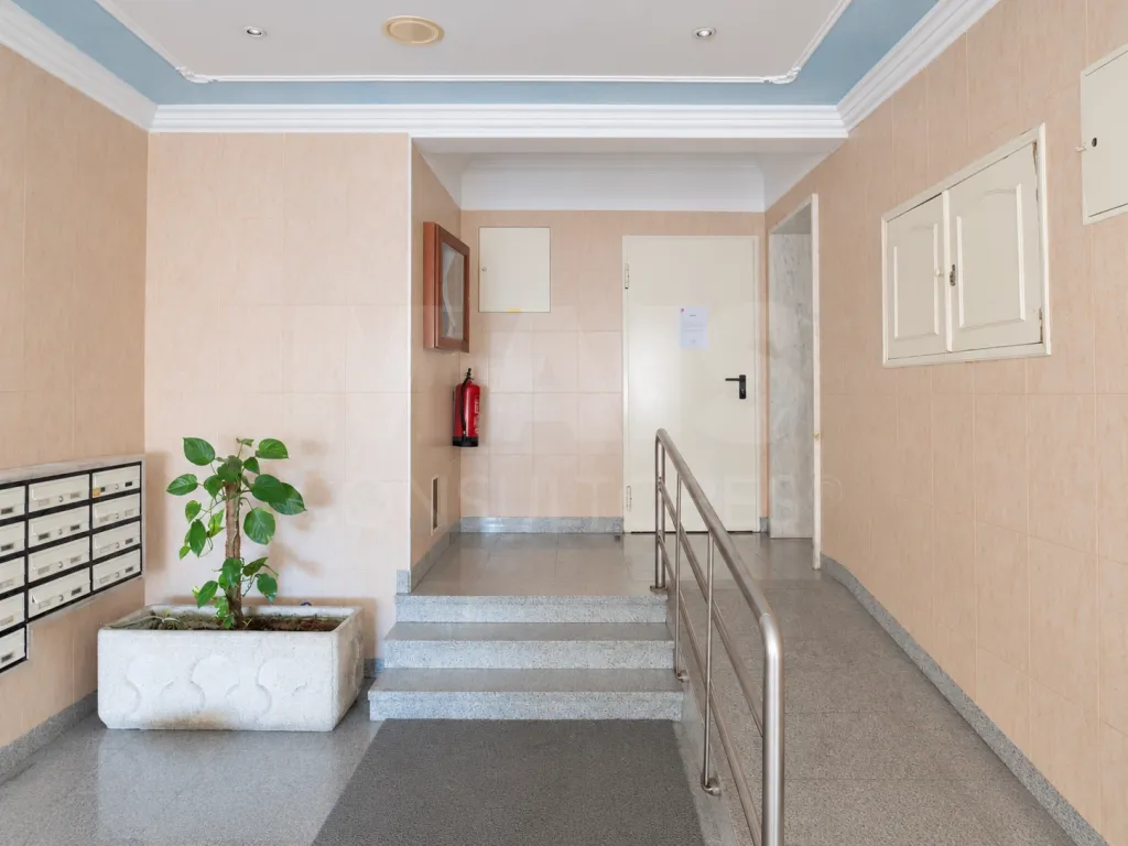 T3 no Carregado com excelentes areas com varanda e parqueamento