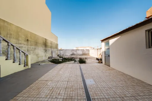 moradia T3 com quintal zona sossegada