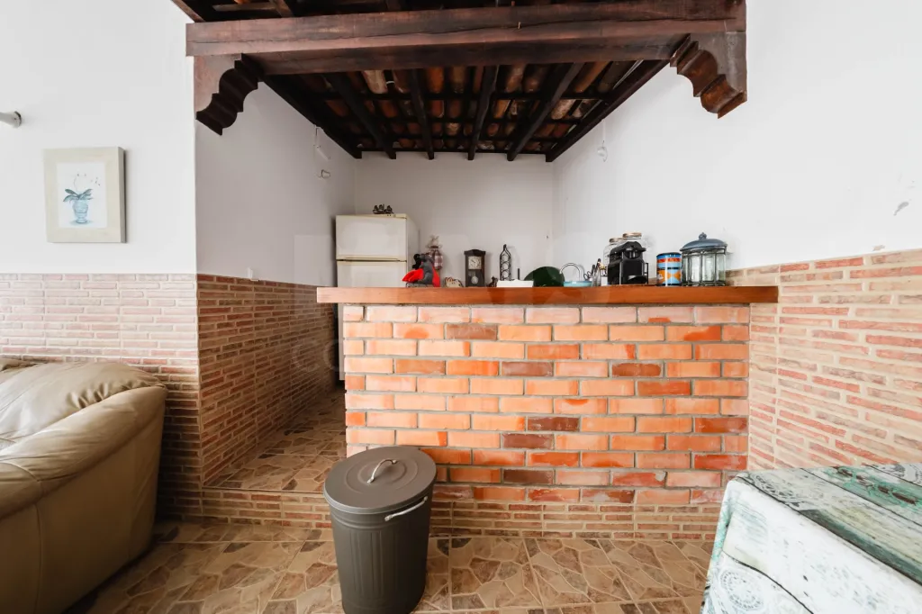 Moradia T5 com 2 Anexos em Terreno com mais de 1.400 m²