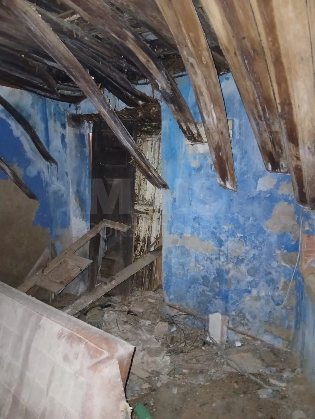 Moradia em Ruína com Excelente Potencial de Reconstrução em Vila Franca de Xira