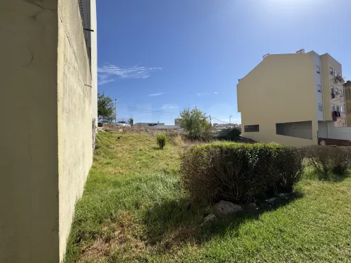 Terreno Urbano - Construção Brandoa, Amadora