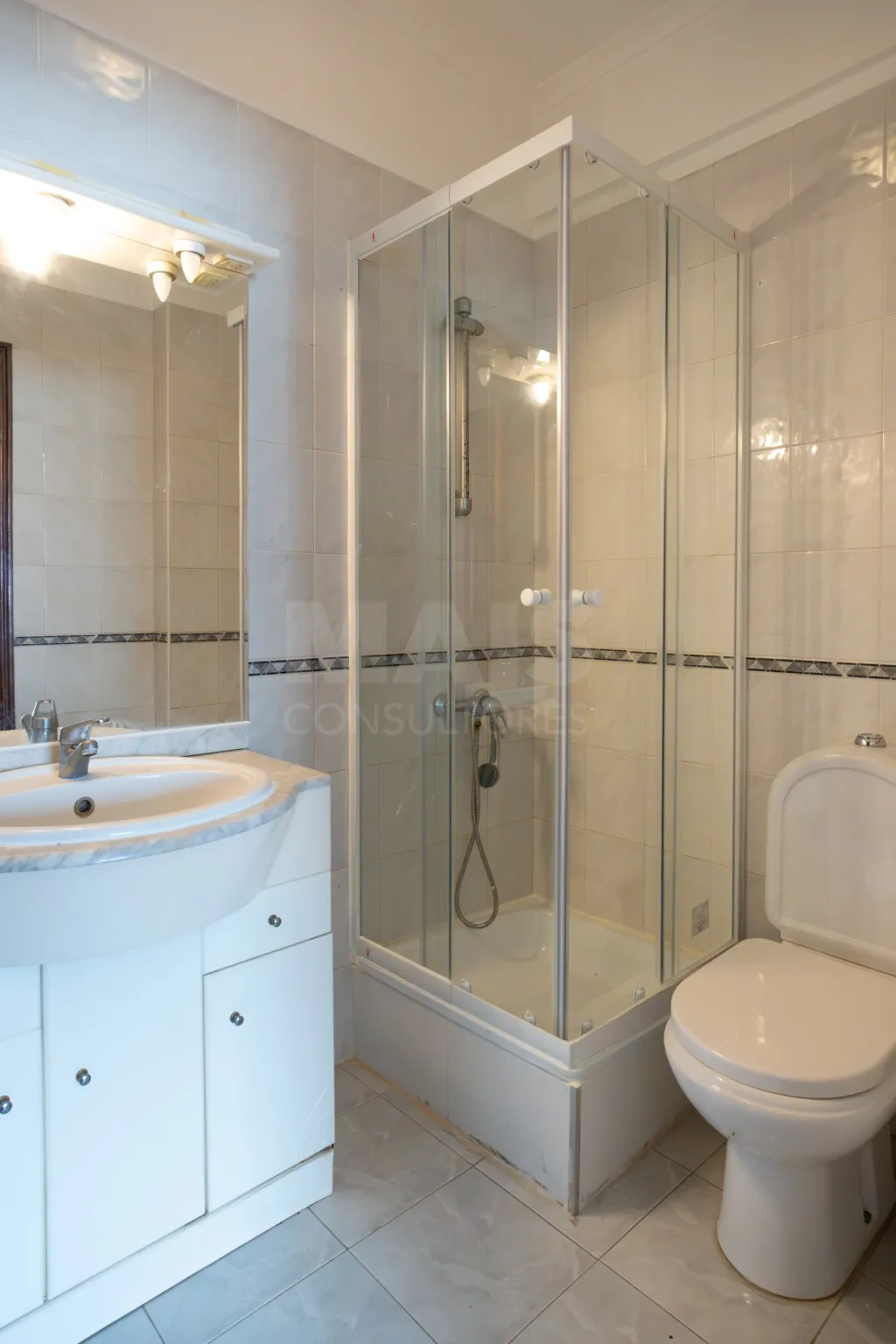 Apartamento T3 com Parqueamento e Arrecadação em Samora Correia