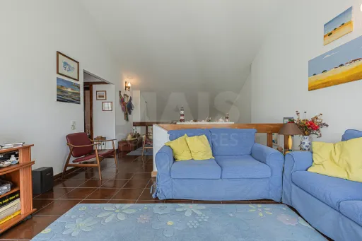Moradia Contemporânea com terreno 700m2 em Soltroia – Próxima da Praia