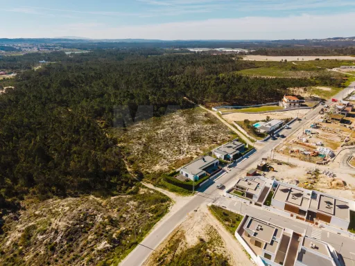 Terreno com Viabilidade para 7 Moradias | Salir do Porto