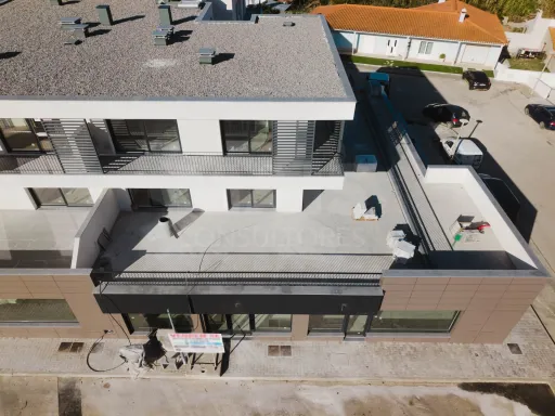 Apartamento T2 Novo com Garagem Privativa e Varanda Ampla em Ferrel junto ao Baleal Fracção G