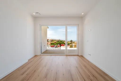 ROOFTOP PRIVATIVO com vista sobre o Atlântico | Moradia T3 com Piscina | COSTA DE PRATA