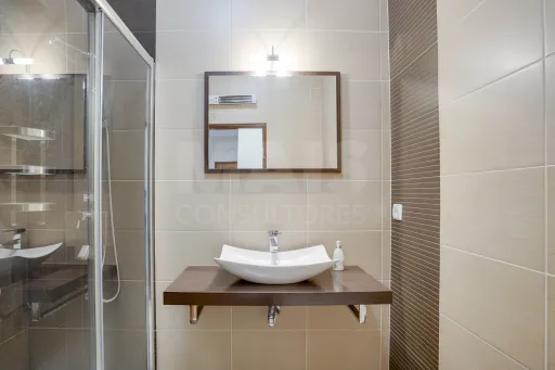 3-Bedroom Apartment with Excellent Sun Exposure | Balconies | Storage Room | Metro 600 m Away | Olival Basto – Odivelas