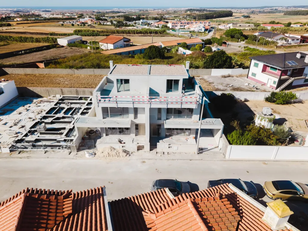 Moradia T3+1, Garagem, Espaço Exterior e Varanda Panorâmica e uma vista