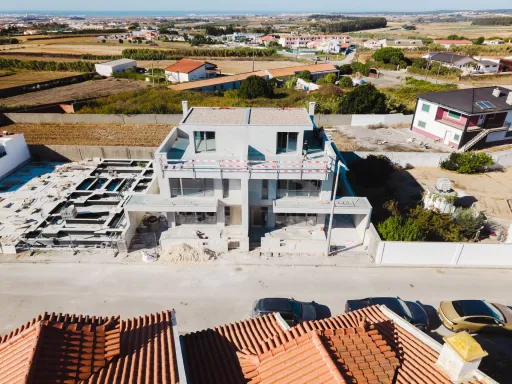 Moradia T3+1, Garagem, Espaço Exterior e Varanda Panorâmica e uma vista
