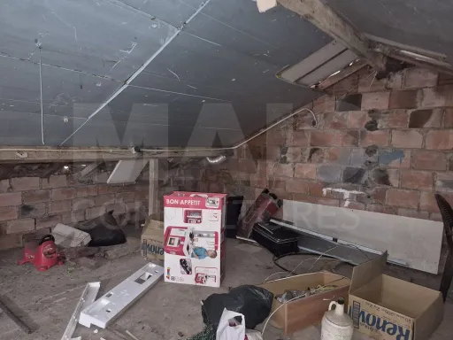 Oportunidade de Investimento em Vialonga – Moradia T2 para Remodelação